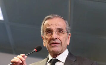 Αντώνης Σαμαράς για την 28η Οκτωβρίου: Η ελευθερία ενός λαού κρίνεται από όσα αρνείται να παραδώσει