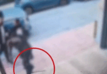 Θεσσαλονίκη: Αστυνομικός πέταξε το όπλο και τον εξοπλισμό του για να… πιαστεί στα χέρια με πολίτη – Βίντεο ντοκουμέντο