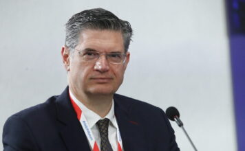 Ο Διονύσης Καλαματιανός παραιτήθηκε από βουλευτής και εντάσσεται στην ΕΛΑΣ του Αλέξη Τσίπρα