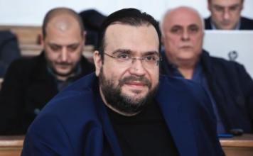 Χειροπέδες στον Καμπούρη του ΛΑΟΣ & τη σύζυγό του για απάτη σε βάρος του eΕΦΚΑ – Το κύκλωμα