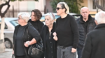 Συντετριμμένη η οικογένεια Μαζωνάκη στην εκκλησία για το μνημόσυνο