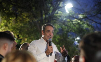 Επιχείρηση συσπείρωσης της Ν.Δ. με στοχευμένες περιοδείες Μητσοτάκη σε όλη τη χώρα