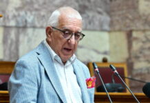 Συζήτηση για αύξηση της αποζημίωσης των βουλευτών από 75 στα 150 ευρώ – Τι απαντά ο Κακλαμάνης
