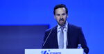 Ρωμανός: Ψέμα ότι ο Τσίπρας ήταν πάντα απέναντι στη βία – Η Αυγή είχε ένθετο «ω έλατο, ω έλατο τι ωραία που αρπάζεις»