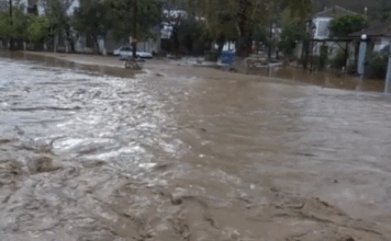 Σοβαρά προβλήματα από την κακοκαιρία σε Πήλιο και Σκιάθο – Σπίτια πλημμύρισαν και δρόμοι κόπηκαν στα δύο