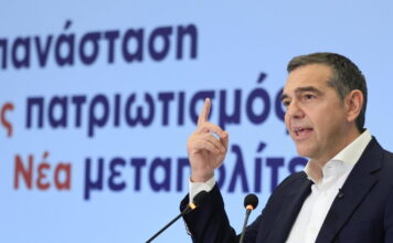Ο Αλέξης Τσίπρας στο σχολικό συγκρότημα της Γκράβας: Να αποκλειστεί κάθε κίνδυνος, να γυρίσουν πίσω με ασφάλεια στις αίθουσες οι μαθητές