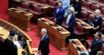 Ο Σωκράτης Βαρδάκης ορκίστηκε βουλευτής του ΣΥΡΙΖΑ – «Τίμησε και τιμά την υπογραφή του» είπε η Ρένα Δούρου που τον καλωσόρισε