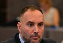 Χατζηγιαννάκης: «Ήταν ένα ατυχές σχόλιο» του Θανάση Καρτερού για τον Νίκο Ανδρουλάκη – «Κανείς δεν τον θεωρεί βλάκα»