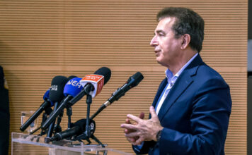 Χρυσοχοΐδης: 3.254 συλλήψεις μέσα στη διετία από το ελληνικό FBI – Τι είπε για Pizza Fan και Χωριάτικο